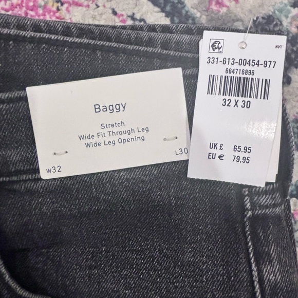 Hollister X Taco Bell Washed Black Men's Jeans with Embroidered Pocket - Picture 6 of 6